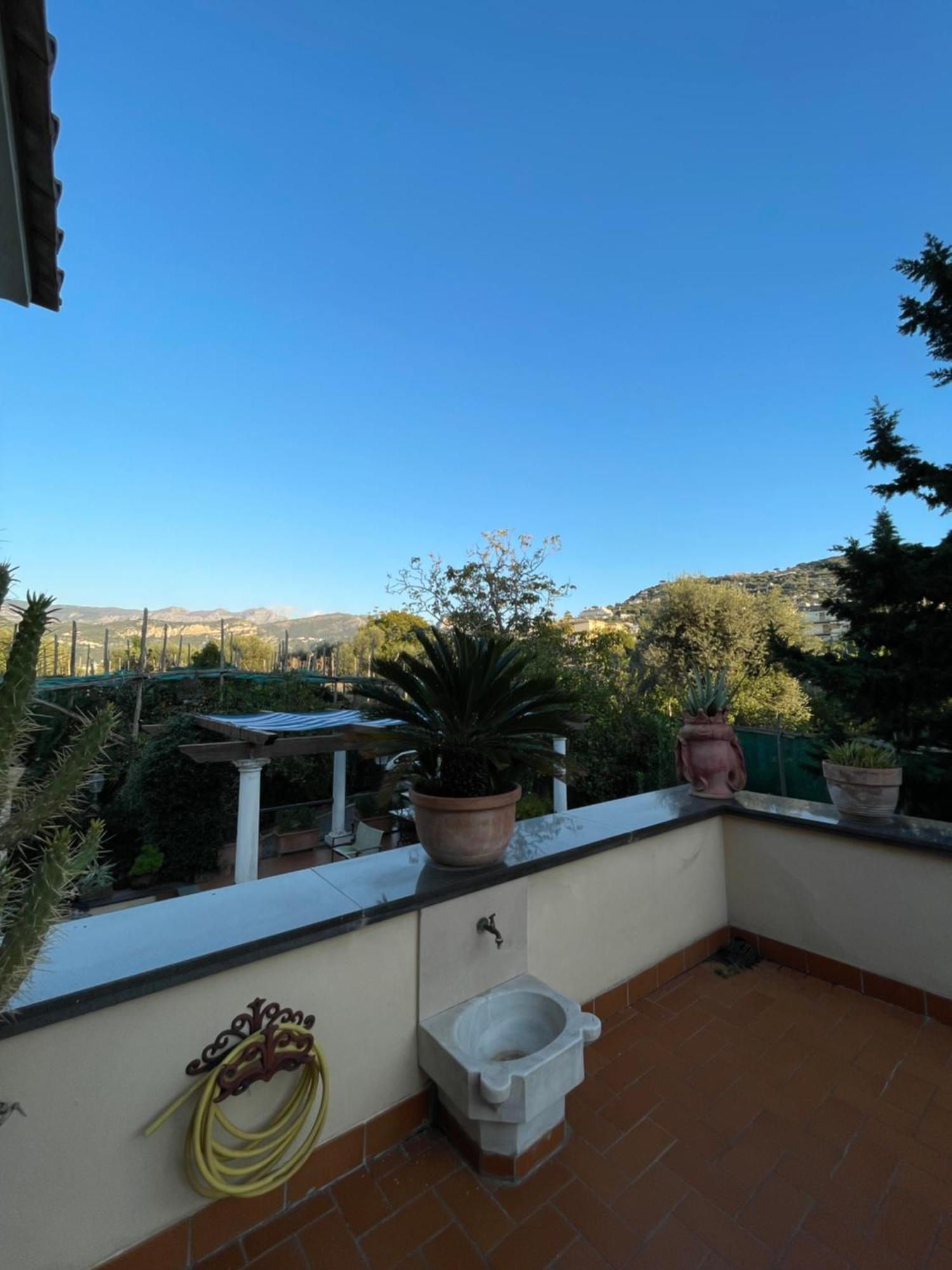Domus Felix Bed and Breakfast Sorrento Exteriör bild